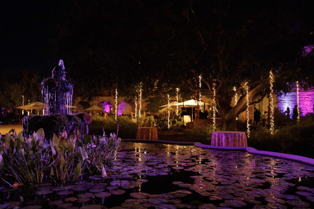lighting to the entrance of gala event