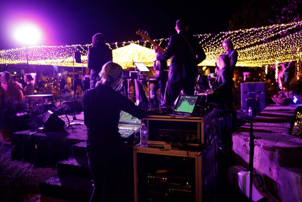 band playing during dinner at the gala event