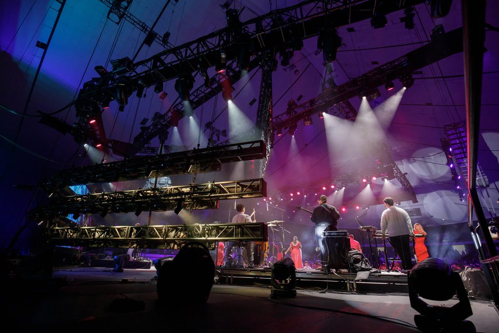 stage lighting and rigging